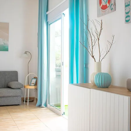 Apartment Steps To The Beach!!! Santa Cruz de Tenerife