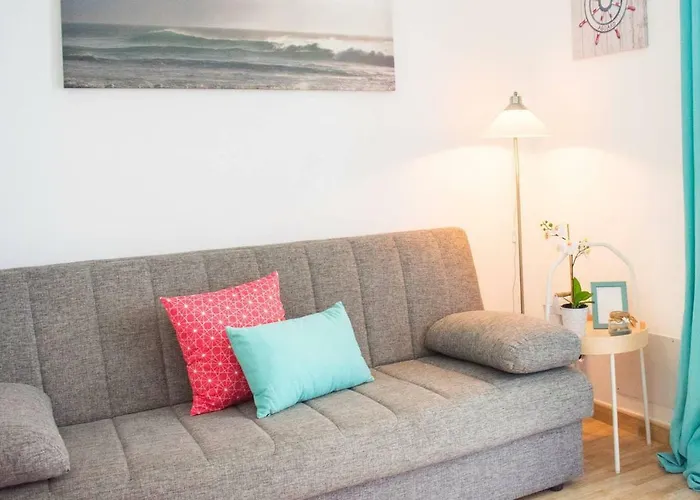 Steps To The Beach!!!